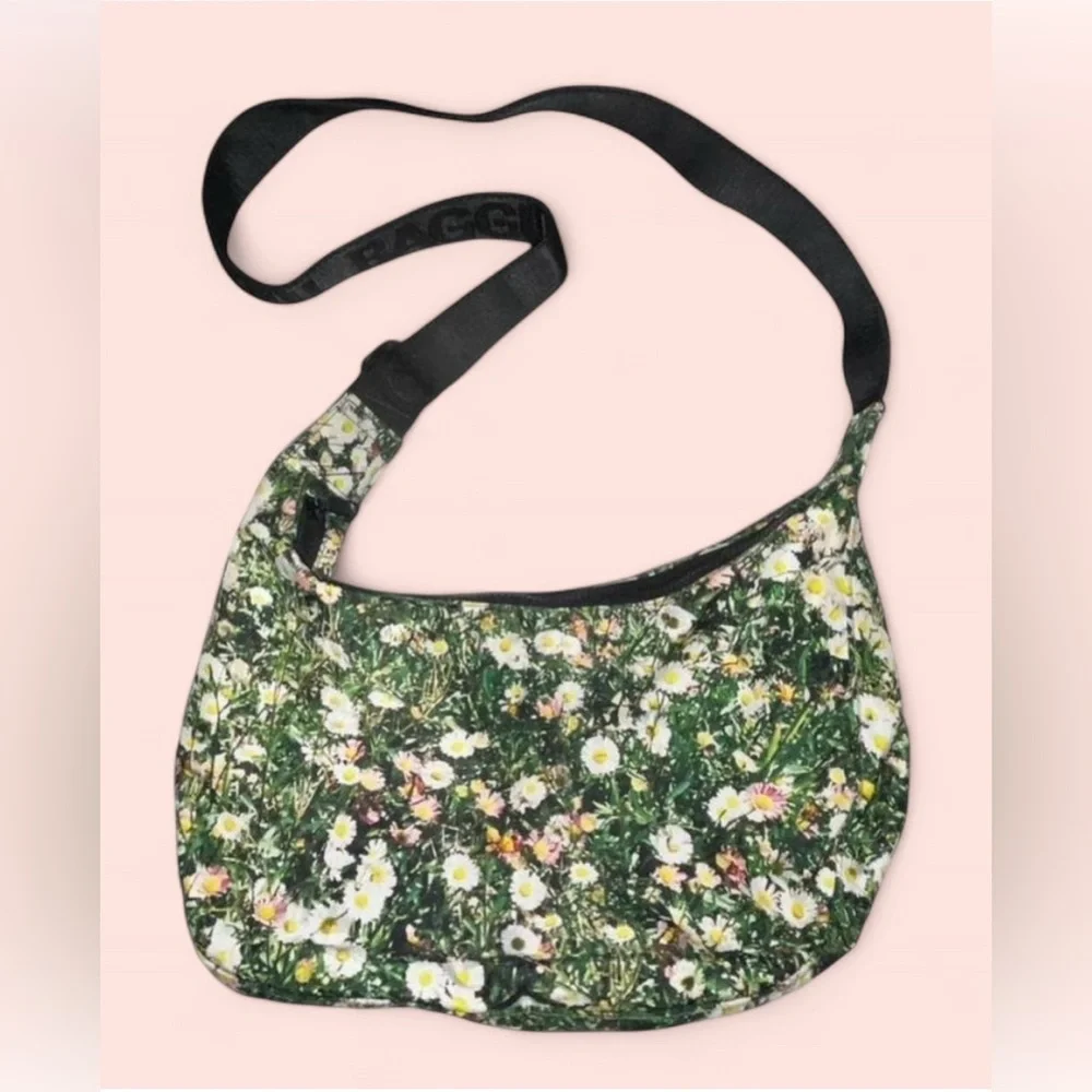 Baggu Daisy Medium Crescent - Picture 1 of 1